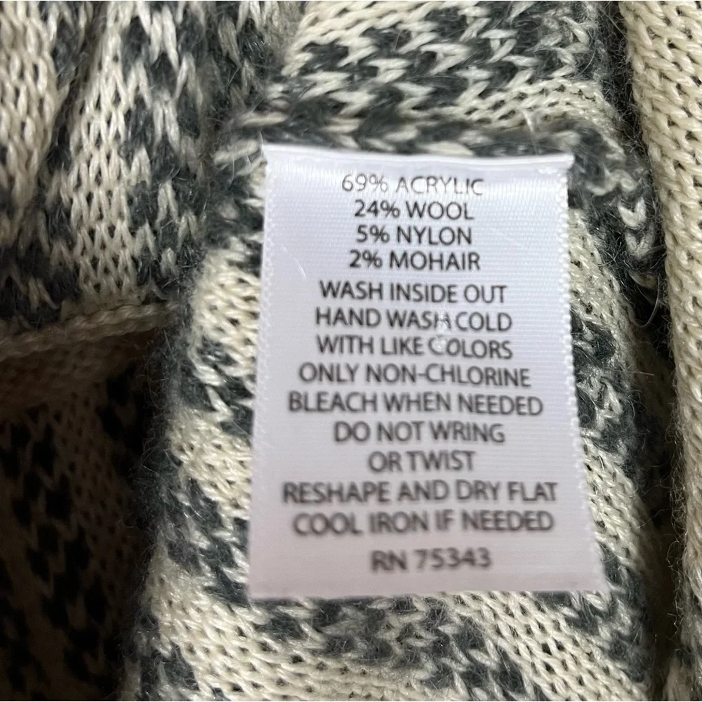 Cambridge Dry Goods Sweater Skirt Gray and Cream Mixed Fibers